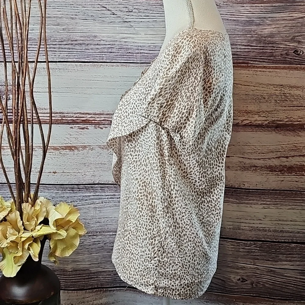 H&M LEOPARD PRINT SHORT SLEEVE TIERED PULLOVER TOP BLOUSE - Picture 8 of 13